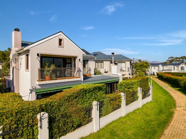 House for sale in Somerset West, City of Cape Town