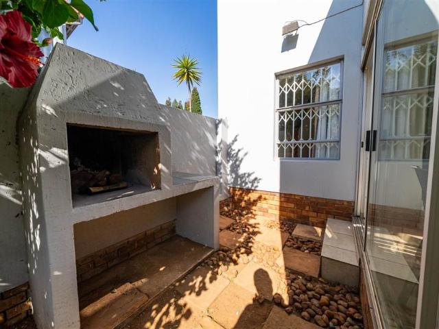 House for sale in Johannesburg, East