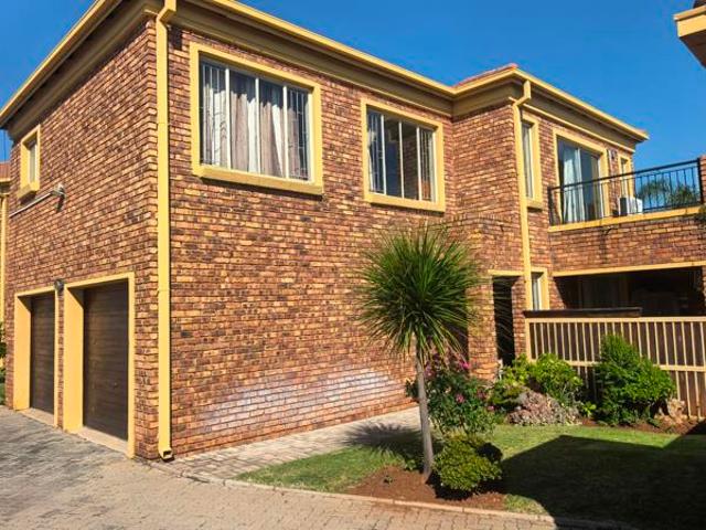 House for sale in Hartbeespoort Dam Nature Reserve, North West