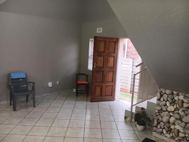 House for rent in Waterkloof, Gauteng