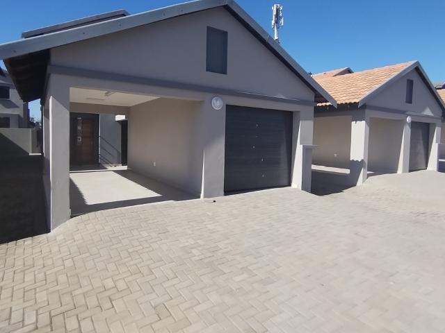 House for rent in Waterkloof, Gauteng