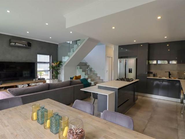 House for rent in Johannesburg, North & Sandton