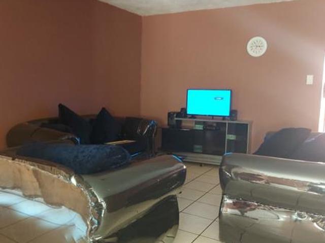 House for rent in Hartbeespoort Dam Nature Reserve, North West