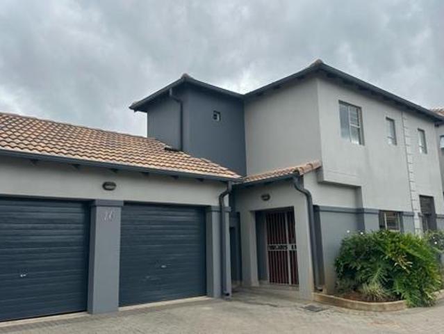 House for rent in Waterkloof, Gauteng