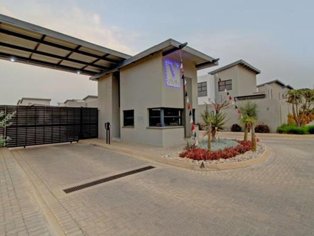 House for rent in Waterkloof, Gauteng