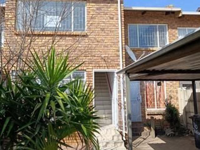 Apartment for rent in Nooitgedacht, Gauteng