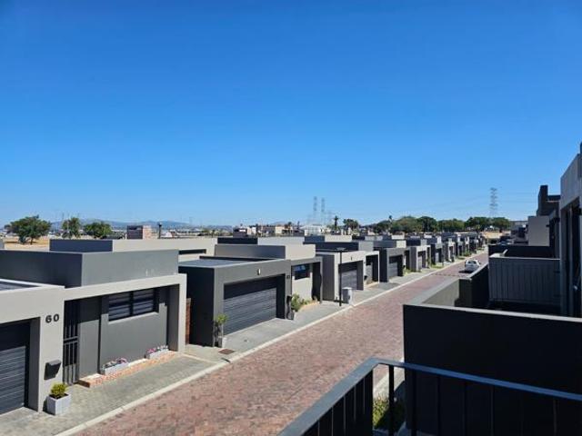 House for sale in Cape Town, Western Cape