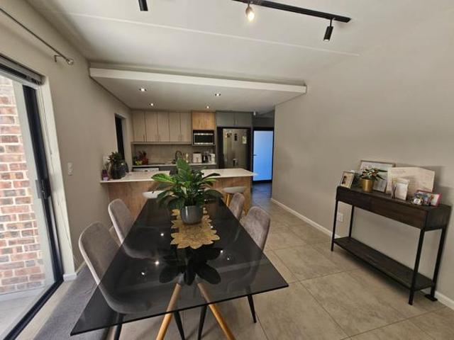 House for sale in Cape Town, Western Cape