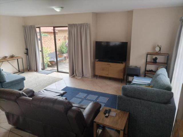 House for rent in Waterkloof, Gauteng