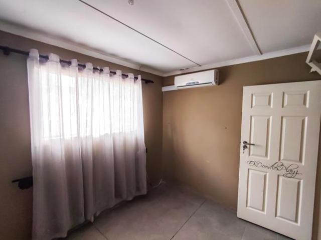 House for rent in Seaview, Kwazulu-natal
