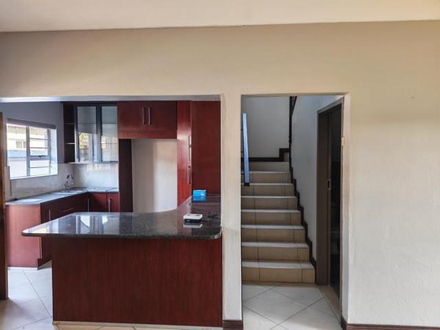 House for rent in Waterkloof, Gauteng