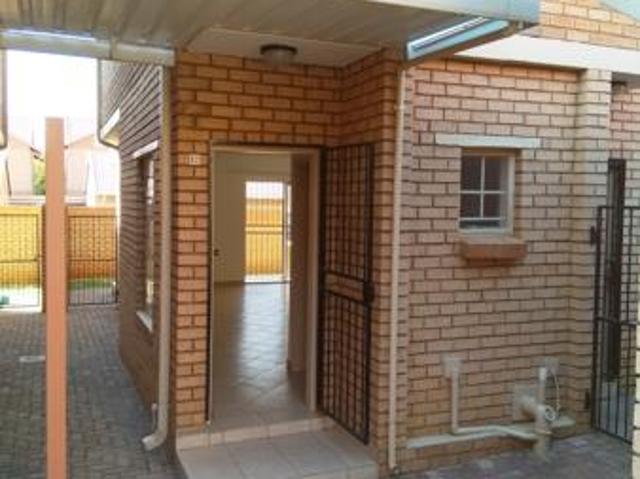 House for rent in Waterkloof, Gauteng