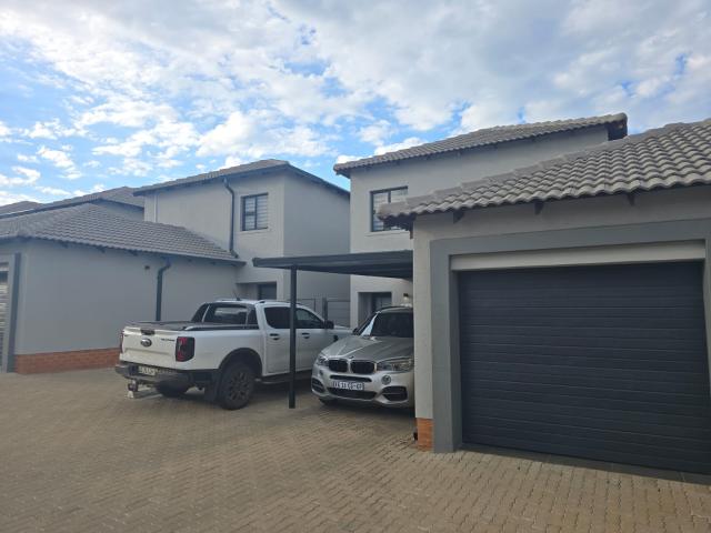 House for sale in Waterkloof, Gauteng
