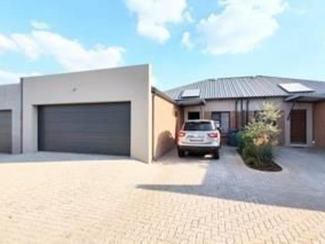 Apartment for rent in Waterkloof, Gauteng