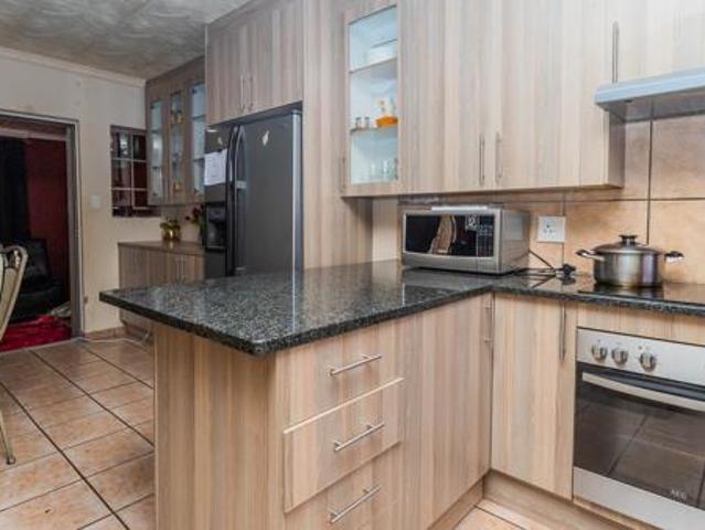 House for rent in Vosloorus, Gauteng