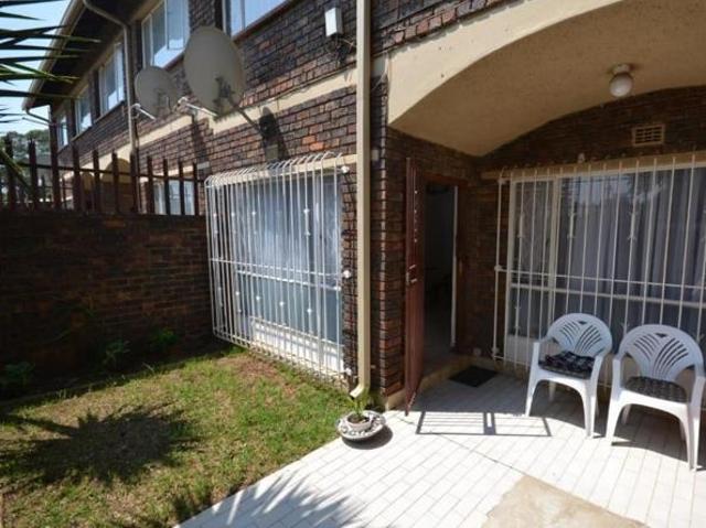 Apartment for rent in Oakdene, Vosloorus
