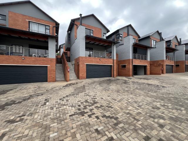 House for rent in Waterkloof, Gauteng