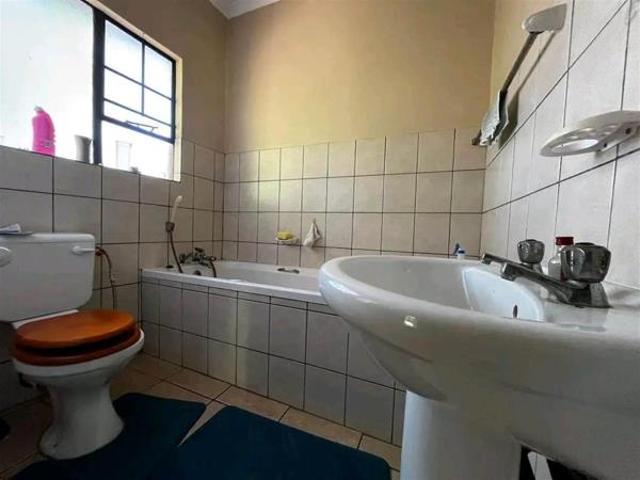 House for sale in Newcastle Local Municipality, Amajuba District Municipality