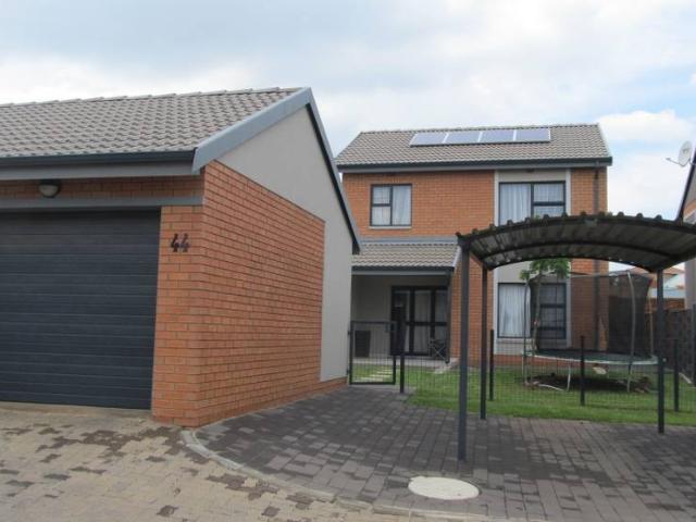 House for sale in Roodeplaat Dam, Gauteng