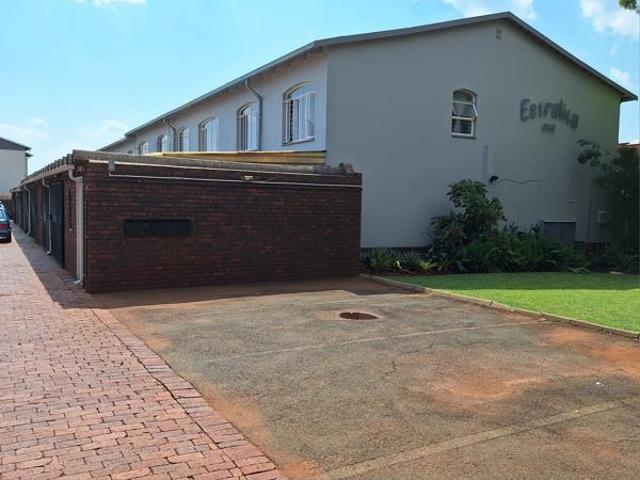 Apartment for rent in Sinoville, Pretoria
