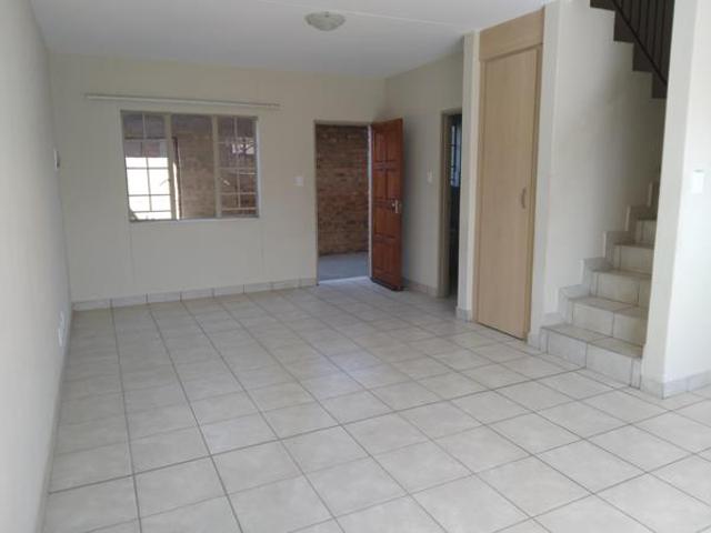 House for rent in Waterkloof, Gauteng