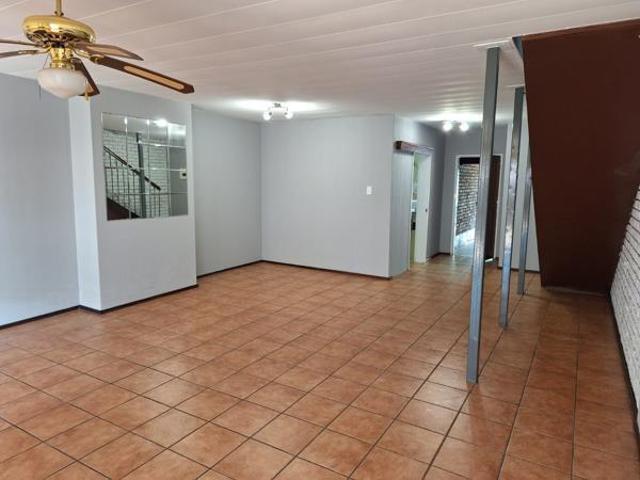 Apartment for rent in Sinoville, Pretoria