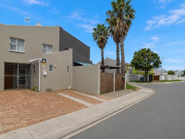 House for sale in Cape Town, Western Cape