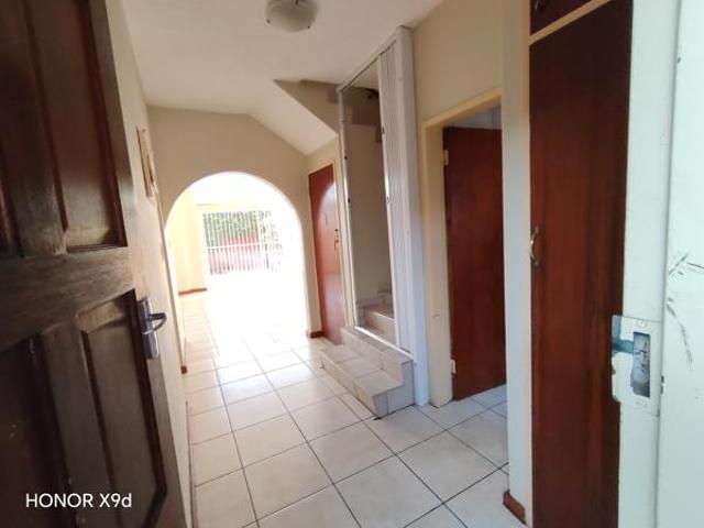 House for rent in Waterkloof, Gauteng