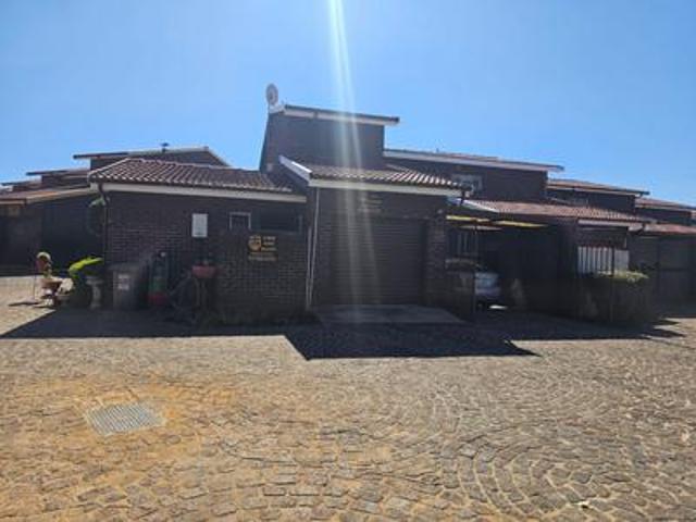 Townhouse for sale in Alberton, Brackenhurst