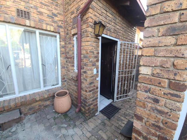 House for rent in Vosloorus, Gauteng