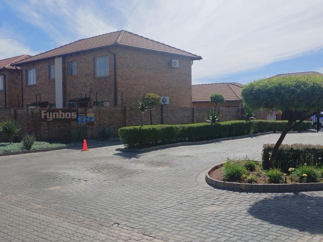 House for rent in Waterkloof, Gauteng