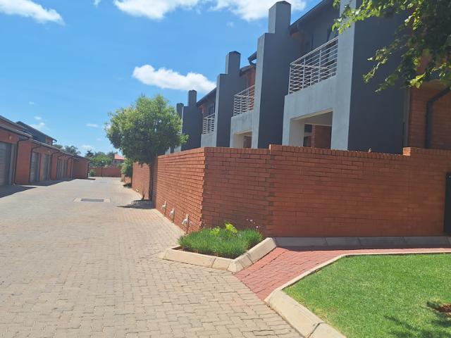 Apartment for rent in Waterkloof, Gauteng