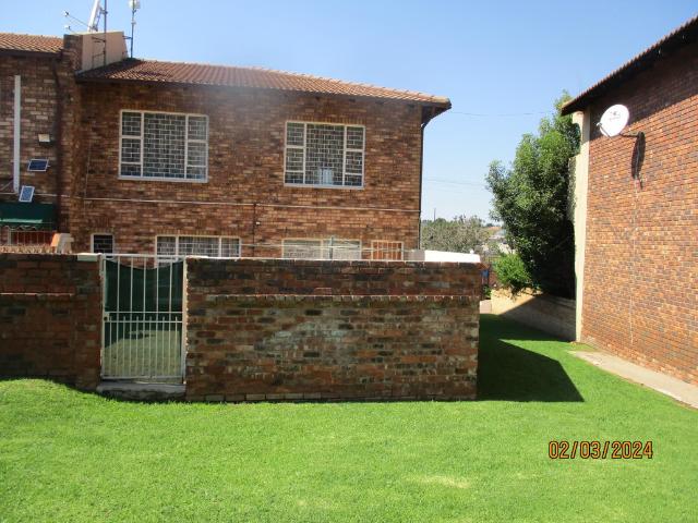 House for rent in Oakdene, Vosloorus