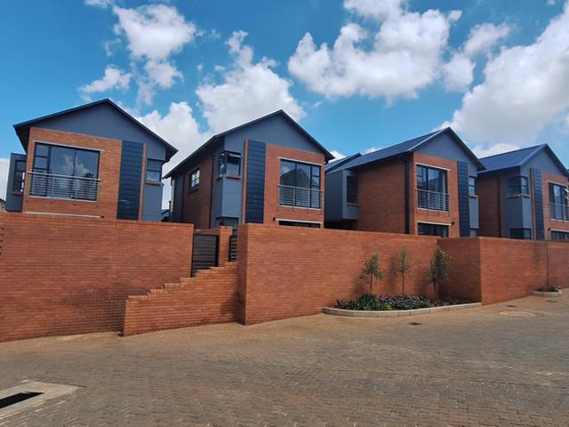 Apartment for rent in Waterkloof, Gauteng