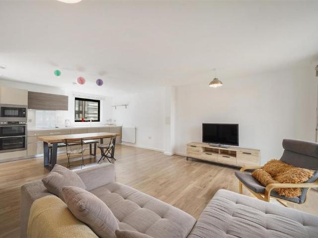 House for rent in London Borough of Brent, Greater London