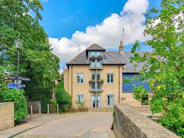 Flat for rent in Hertford, Colliers End