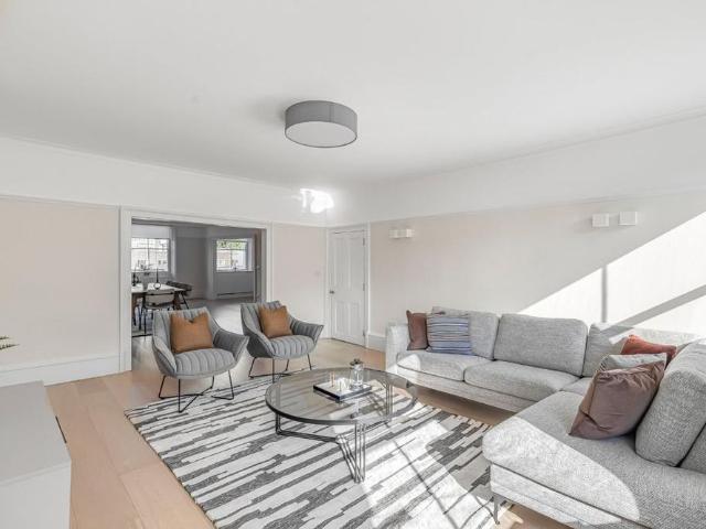 House for rent in East Marylebone, Greater London