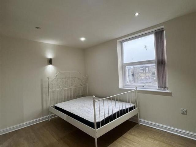 House for rent in Woolshops, Calderdale
