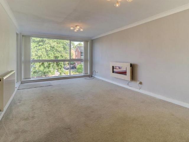 House for rent in Lillington, Green Close