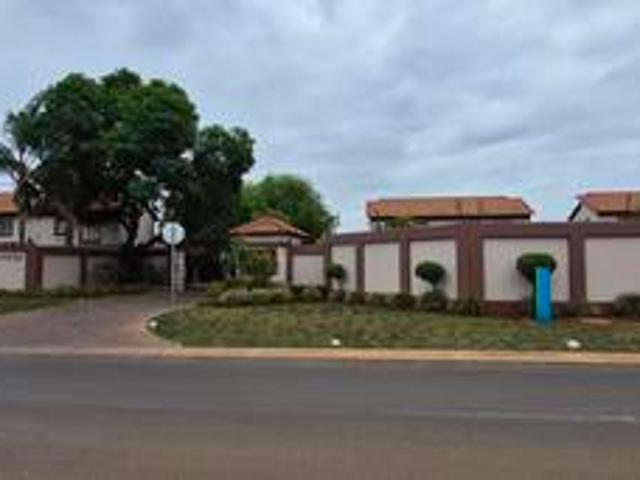 House for rent in Waterkloof, Gauteng