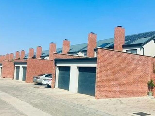 House for rent in Karenpark, Akasia