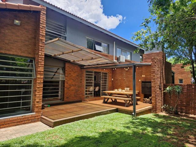House for rent in Waterkloof, Gauteng