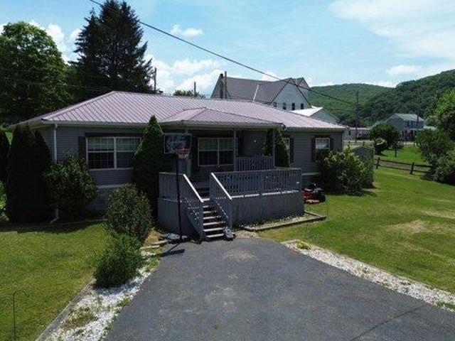 House for sale in Durbin, West Virginia