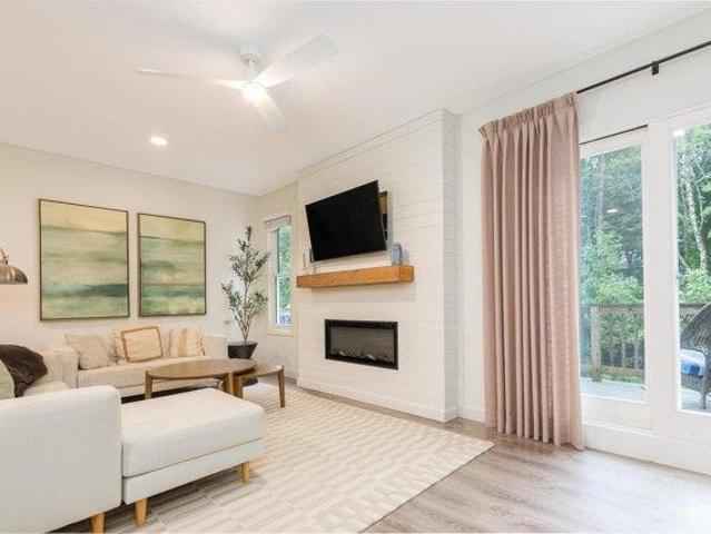 House for sale in Durham, Strafford County