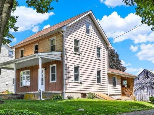 House for sale in East Earl