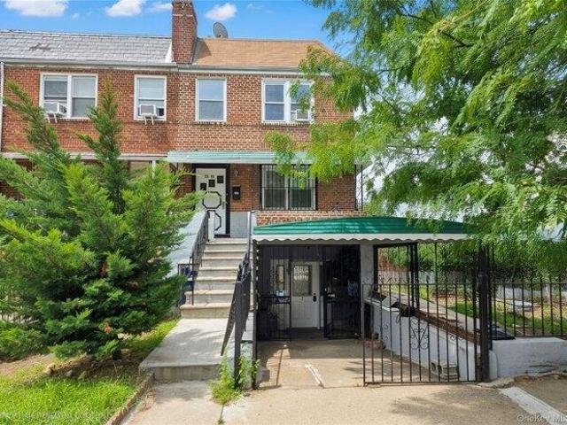 House for sale in Queens, Arverne