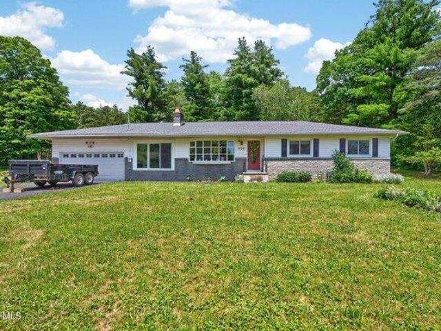 House for sale in Castleton On Hudson, New York
