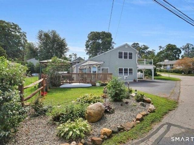 House for sale in Lake Pocotopaug, East Hampton