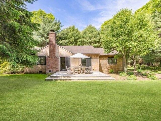 House for sale in Wainscott, New York