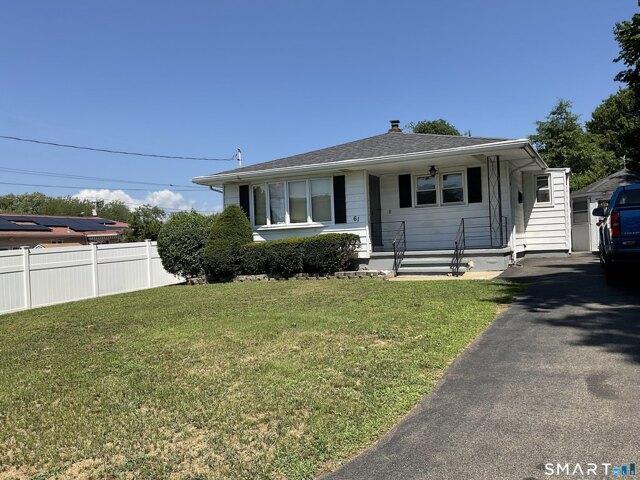 House for sale in Momauguin, East Haven